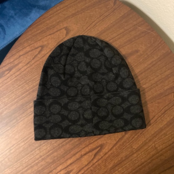 NWT COACH BLACK KNIT SIGNATURE BEANIE - Picture 3 of 9